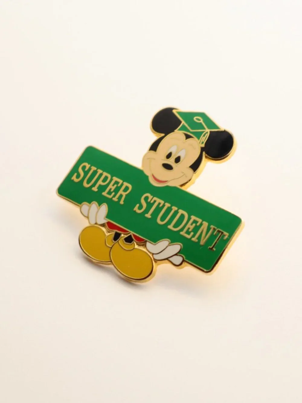 Disney Mickey Mouse Super Student Award Pin – Kids’ Club Awards 2001 Graduation
